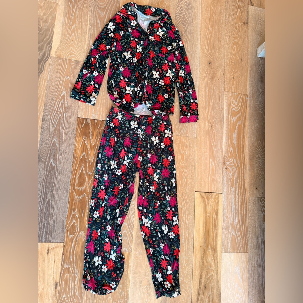 Little Sleepies LIMITED
EDITION Holiday Berry Merry Women's Pajamas outfit Small - Picture 2 of 12